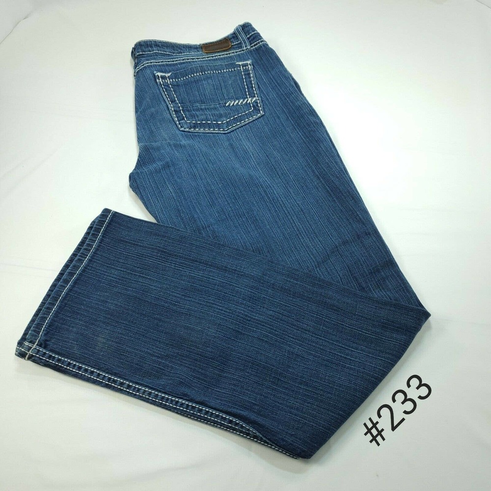 BKE Payton Casual Zip Button Medium Wash Denim Jeans Womens Size 33x33 1/2 Blue